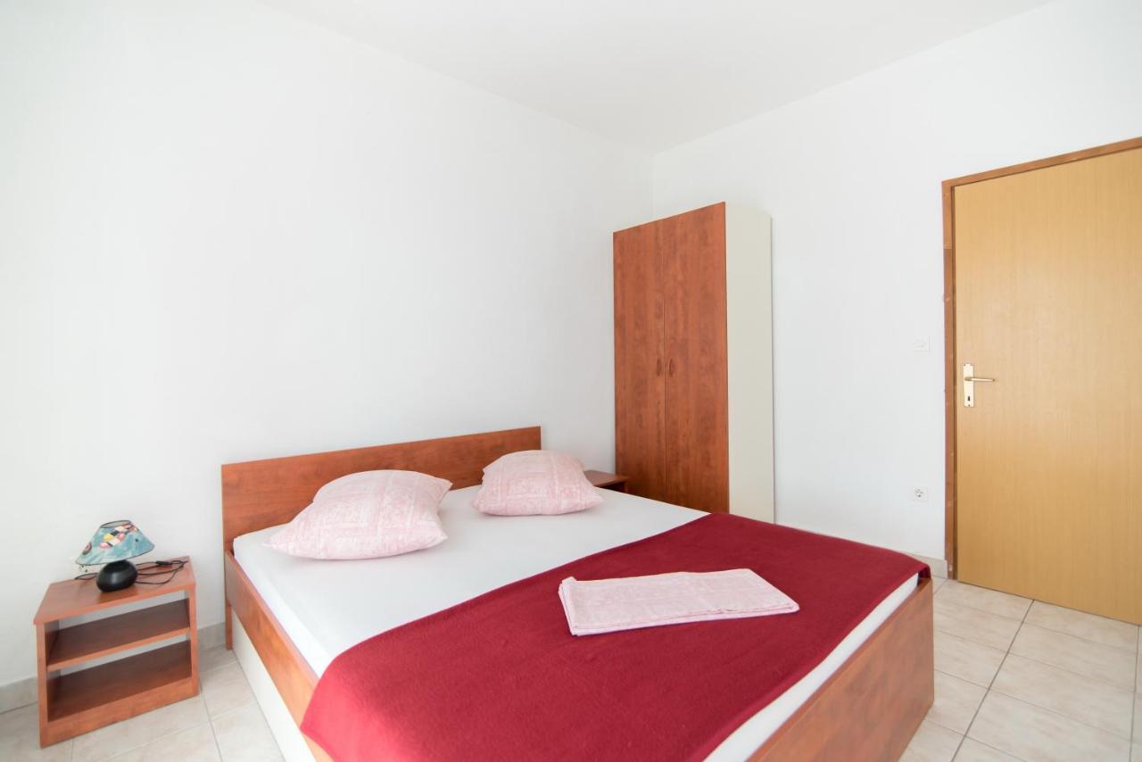 Apartments Neva Selca  الغرفة الصورة