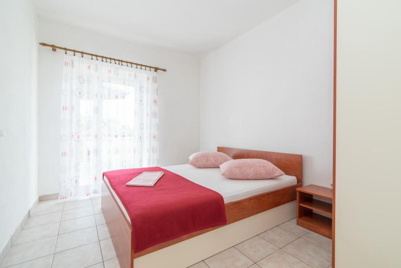Apartments Neva Selca  الغرفة الصورة