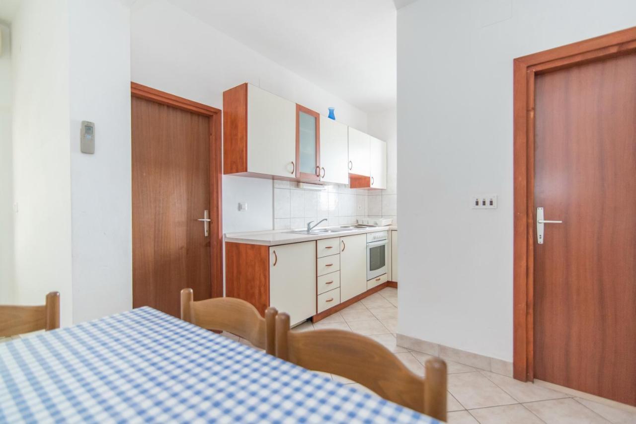 Apartments Neva Selca  الغرفة الصورة